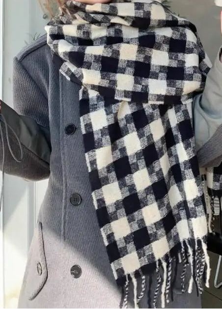 Fashionable Large Windproof Checkered Scarves