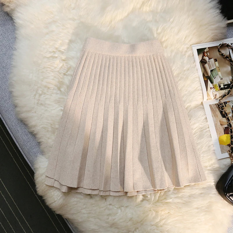 Knit Pleated Short Skirts