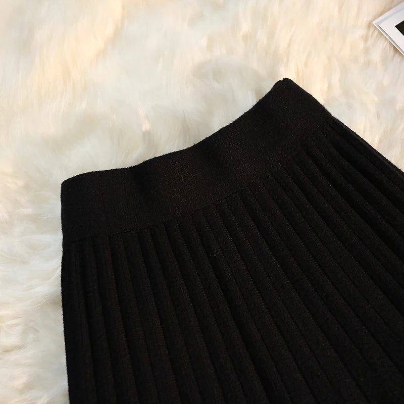 Knit Pleated Short Skirts