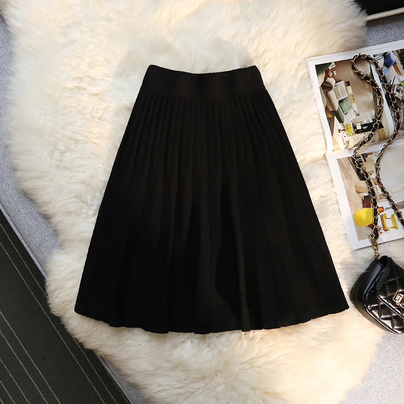 Knit Pleated Short Skirts