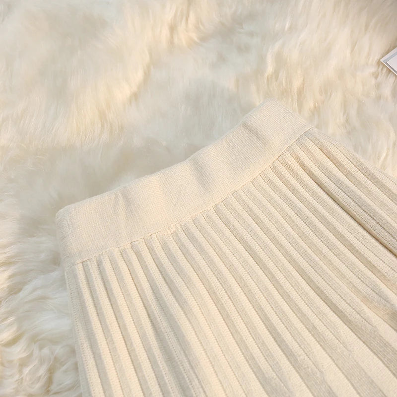 Knit Pleated Short Skirts