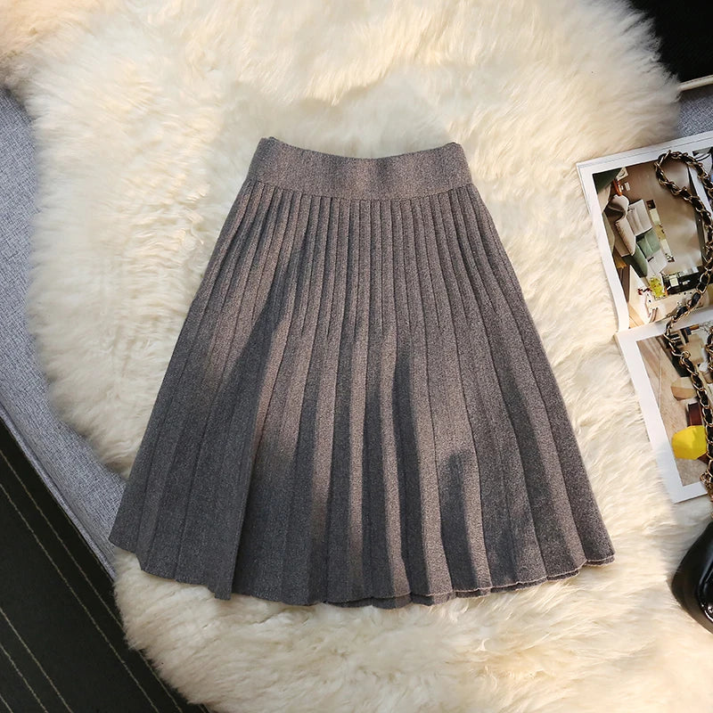 Knit Pleated Short Skirts